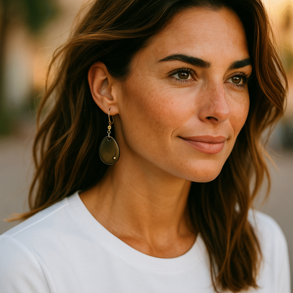 Flicker of Hope earring - Image 5